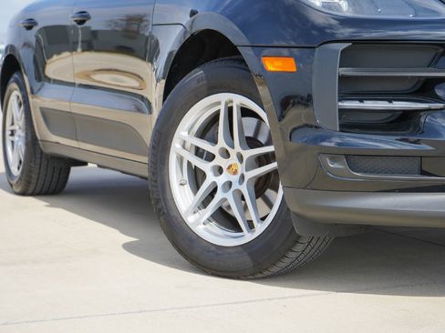 Used 2020 Porsche Macan image 2