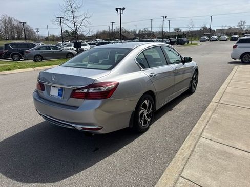 Used 2017 Honda Accord LX image 4