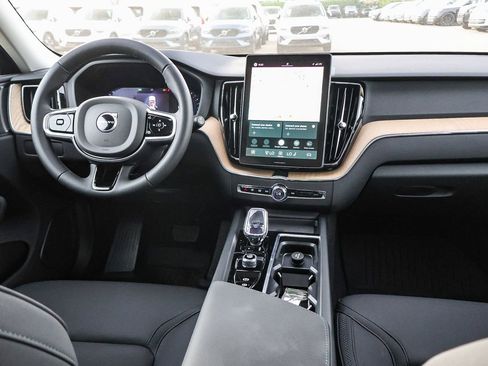 New 2026 Volvo XC60 B5 Plus AWD/4WD image 20