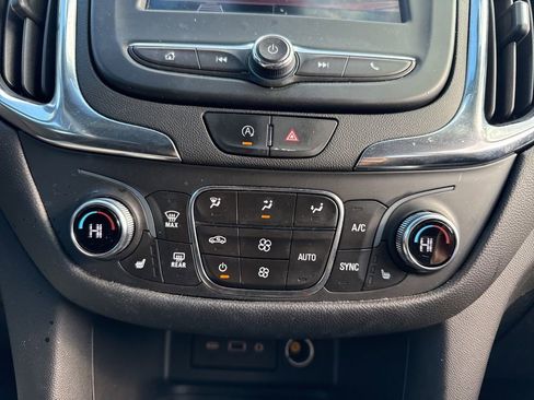 Used 2023 Chevrolet Equinox LT image 21