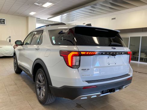 New 2026 Ford Explorer Active w/ Active Comfort Package AWD/4WD image 5