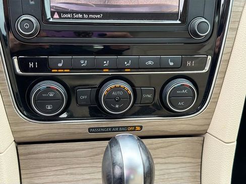 Used 2017 Volkswagen Passat 1.8T SE image 15