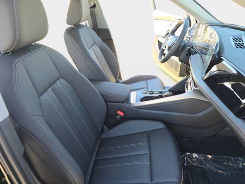 Used 2025 Audi Q5 Premium w/ Convenience Package AWD/4WD image 10