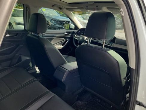 Certified 2024 Volkswagen Jetta SE FWD image 9