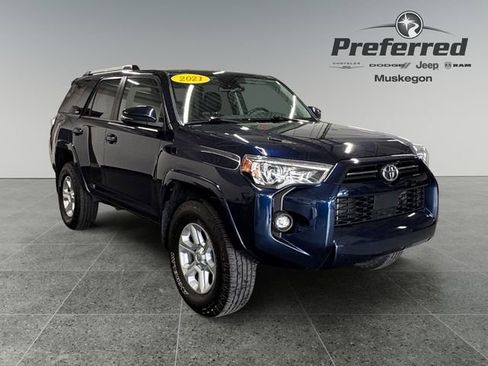 Used 2021 Toyota 4Runner SR5 Premium w/ Moonroof Package AWD/4WD image 1