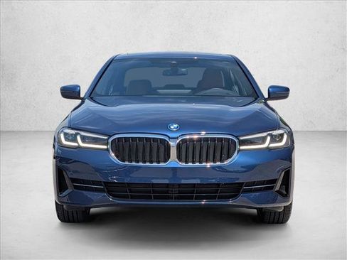 Used 2023 BMW 530e xDrive w/ Premium Package AWD/4WD image 2