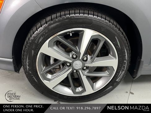 Used 2021 Hyundai Kona Ultimate w/ Cargo Package image 10