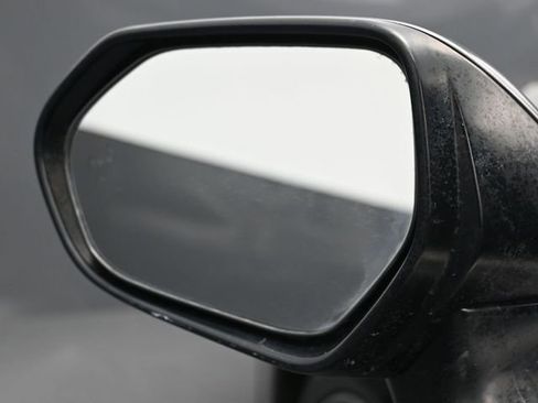 Used 2022 Toyota Camry SE w/ Convenience Package image 10