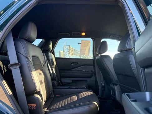 Used 2024 Nissan Pathfinder Rock Creek image 12