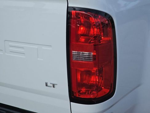 Used 2022 Chevrolet Colorado LT w/ Fleet Safety Package image 40