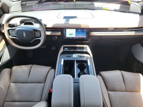 New 2026 Lincoln Navigator L Black Label AWD/4WD image 11