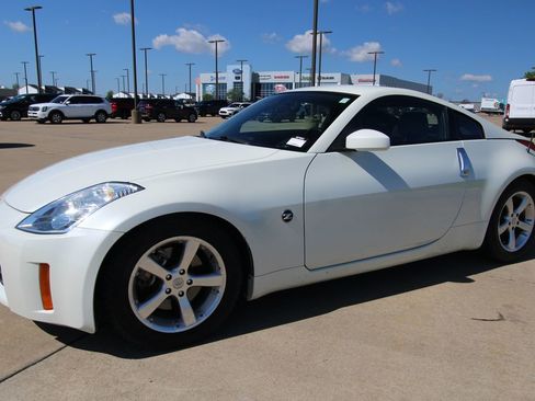 Used 2006 Nissan 350Z Touring image 15