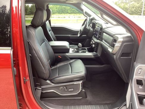 Used 2023 Ford F150 Lariat w/ Equipment Group 502A High RWD image 41