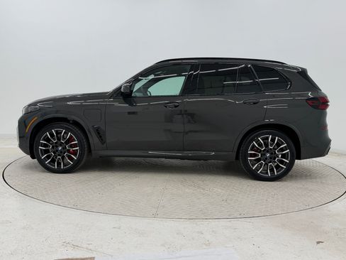 New 2026 BMW X5 xDrive50e w/ M Sport Package AWD/4WD image 2