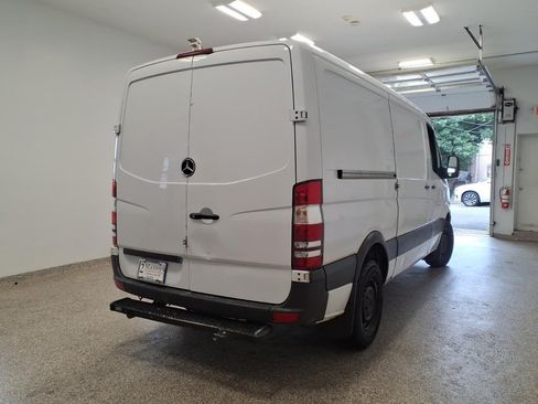 Used 2016 Mercedes-Benz Sprinter 2500 image 4