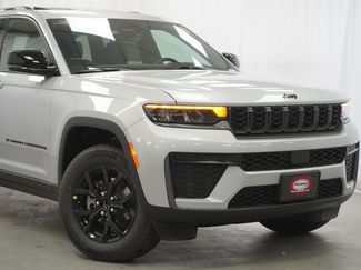 New 2026 Jeep Grand Cherokee Altitude AWD/4WD video 3
