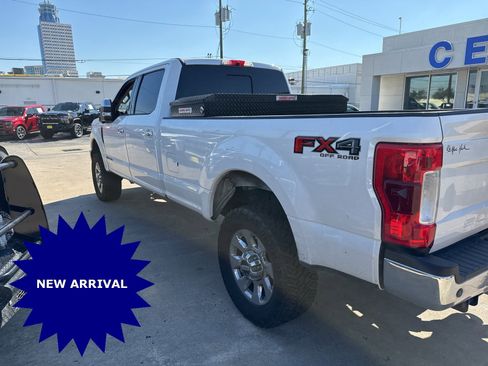 Used 2017 Ford F350 Lariat w/ Lariat Ultimate Package image 5