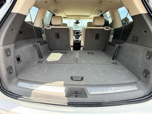 Used 2022 Cadillac XT6 Premium Luxury w/ Technology Package FWD image 15