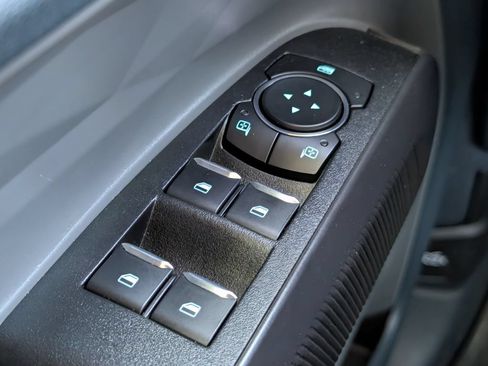 Used 2025 Ford Maverick Lobo AWD/4WD image 11