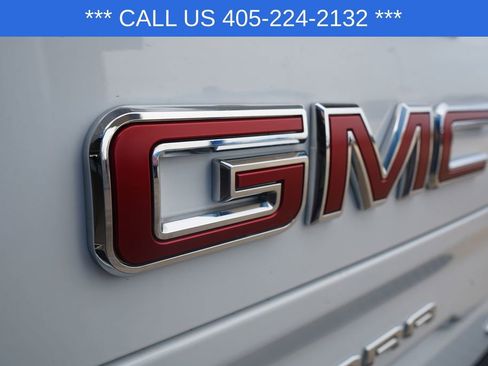 Used 2024 GMC Sierra 1500 AT4 w/ Technology Package image 5