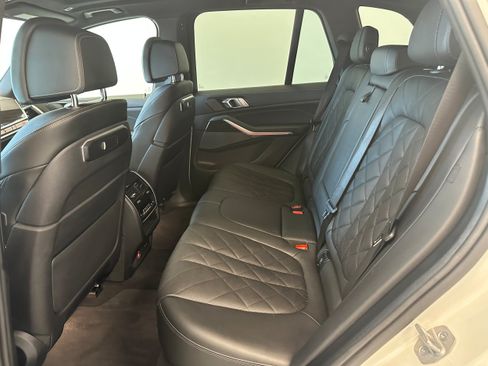 Used 2024 BMW X5 xDrive40i w/ Premium Package AWD/4WD image 12