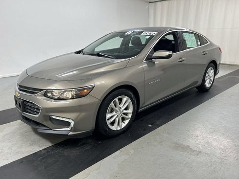 Used 2017 Chevrolet Malibu LT FWD image 5