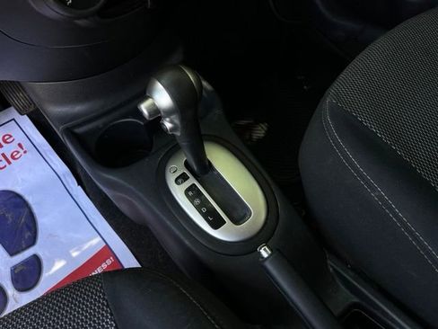 Used 2014 Nissan Versa SV FWD image 34