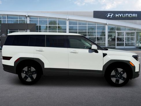 Used 2026 Hyundai Santa Fe SE image 9