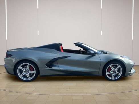 Used 2024 Chevrolet Corvette Stingray Preferred Conv w/ Z51 Performance Package RWD image 10