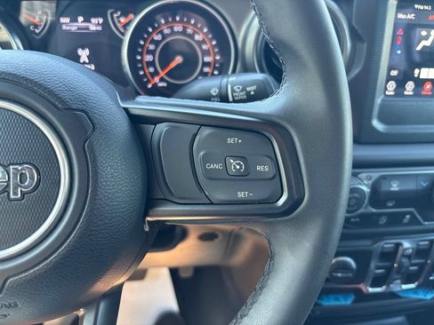 Used 2023 Jeep Wrangler Unlimited Sport AWD/4WD image 37