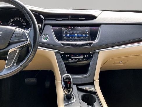 Used 2019 Cadillac XT5 Luxury image 9