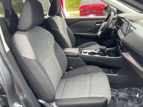 Certified 2023 Nissan Rogue SV image 17