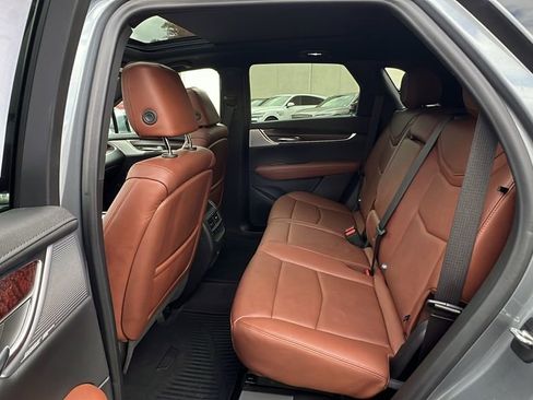 Used 2022 Cadillac XT5 Premium Luxury image 37