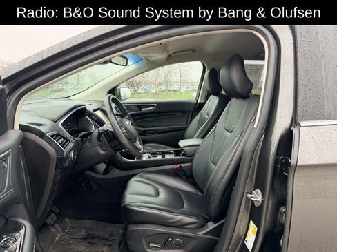 Used 2019 Ford Edge Titanium w/ Cold Weather Package image 8