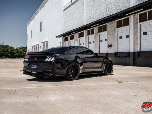 Used 2017 Ford Mustang Shelby GT350 w/ Electronics Package RWD image 58