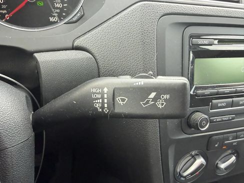 Used 2015 Volkswagen Jetta SE FWD image 21