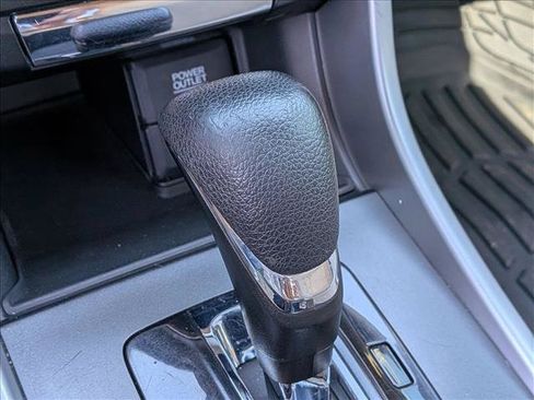 Used 2015 Honda Accord EX image 11