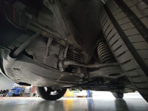 Used 1995 Mercedes-Benz E 320 Convertible image 32