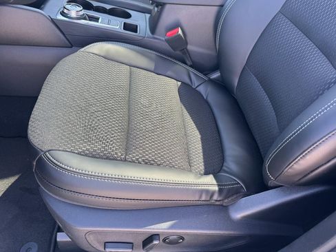 New 2025 Ford Escape SE w/ Class II Trailer Tow Package image 10