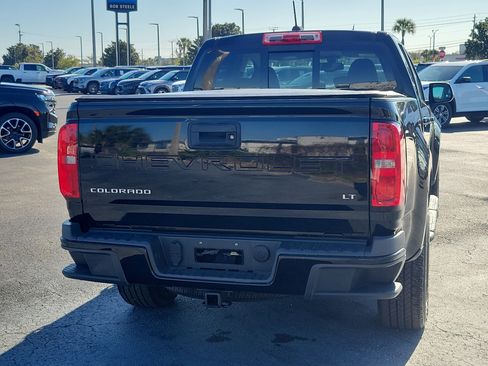 Used 2022 Chevrolet Colorado LT w/ LT Convenience Package image 6