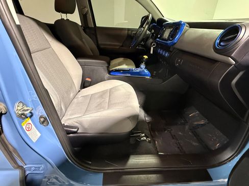 Used 2019 Toyota Tacoma SR5 image 39