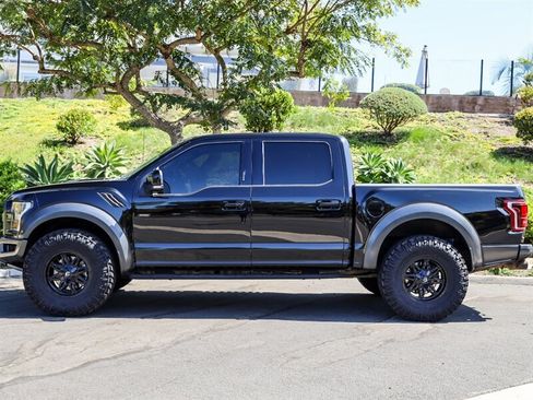 Used 2018 Ford F150 Raptor w/ Equipment Group 802A Luxury AWD/4WD image 3