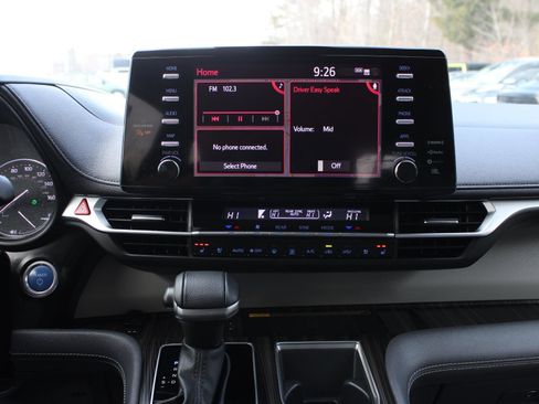 Certified 2023 Toyota Sienna Limited image 13