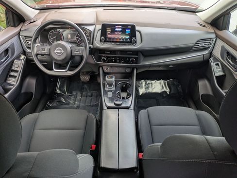 Used 2023 Nissan Rogue S image 10