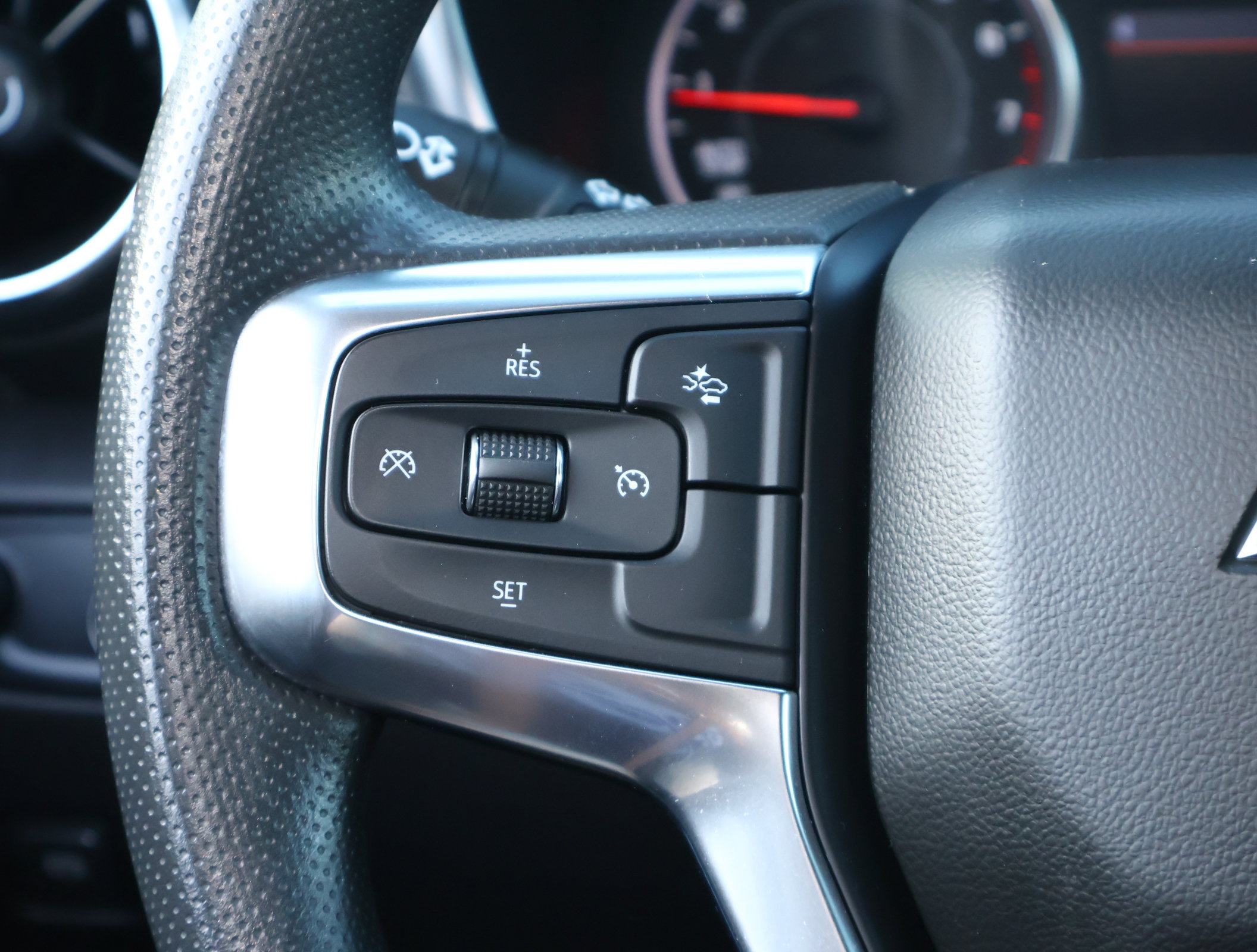 Used 2024 Chevrolet Blazer LT w/ Convenience Package FWD image 14