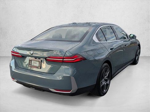 Certified 2026 BMW 530i xDrive image 5