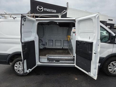 Used 2018 Ford Transit 150 130 Low Roof w/ Exterior Upgrade Package RWD image 11