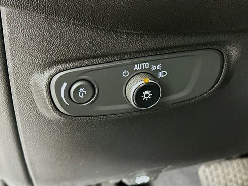 Used 2020 Chevrolet Equinox LT w/ LPO, Floor Liner Package image 15