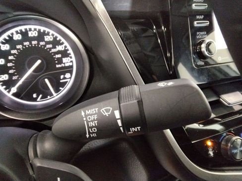 Used 2024 Toyota Camry SE image 16