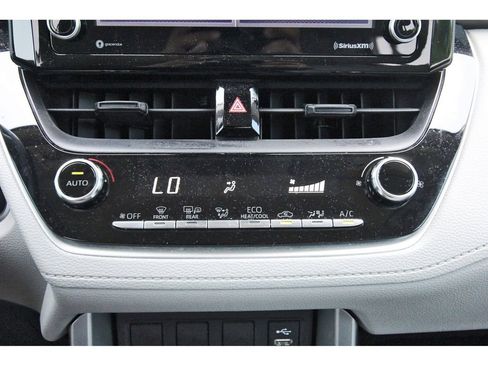 Used 2022 Toyota Corolla Cross LE FWD image 27